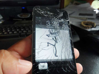 Illustration for article titled The Gizmodo vs. Deadspin iPhone Repair Contest: And The Winner Is...